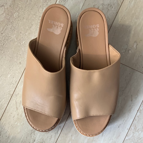 Sorel Joannie Tan Leather Platform Slide Sandals - Picture 6 of 9